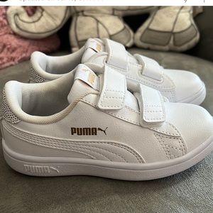 SAVE $31 - BRAND NEW PUMA GIRLS VELCO WHITE LEATHER SNEAKER
